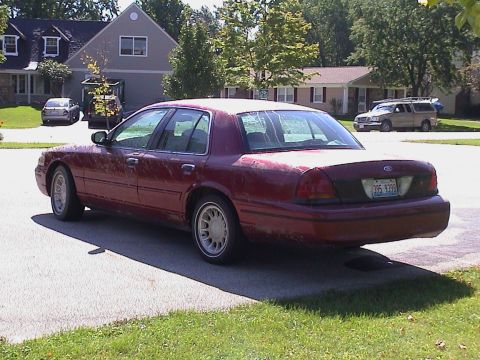 2000 Ford Crown Victoria - Sep-01-2007-16