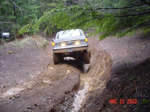 1989 Ford Bronco - Another tire lift shot!!