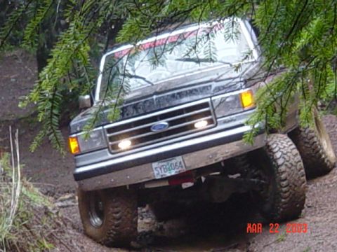 1989 Ford Bronco - I am backing out to give Jon a shot..See videos