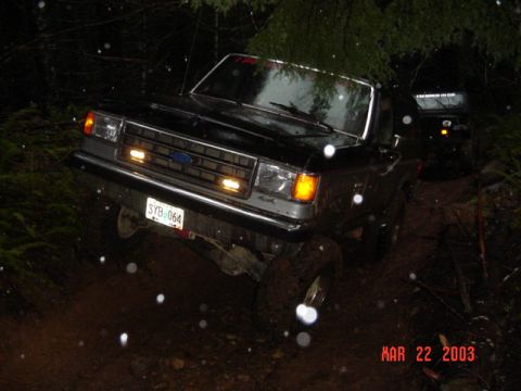 1989 Ford Bronco - I parked while Jon was trying to climb the hill and it started snowing