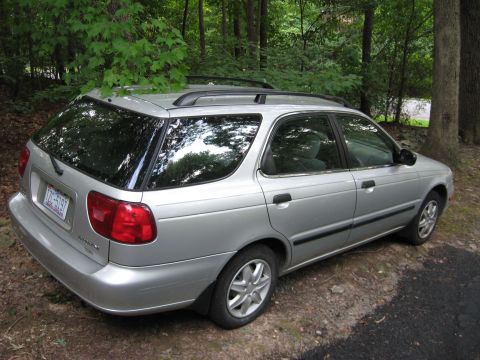 2001 Suzuki Esteem photo