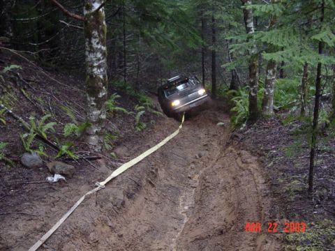 1989 Ford Bronco - Hooked up all 3 of our straps instead,