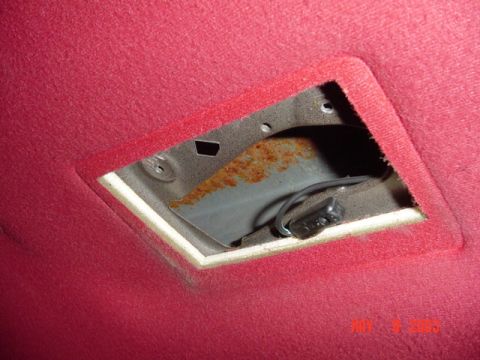 1989 Ford Bronco - See where the power is ran to the light