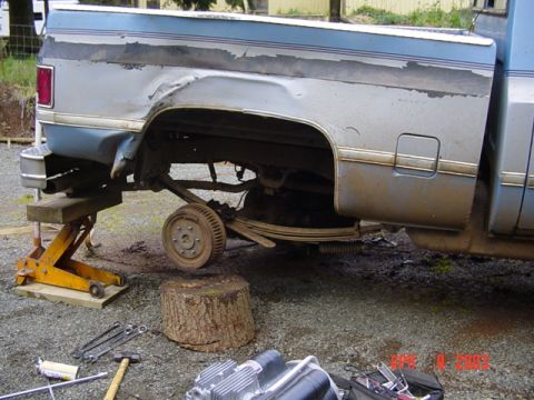 1989 Ford Bronco - Figured out we cant move the axle by hand