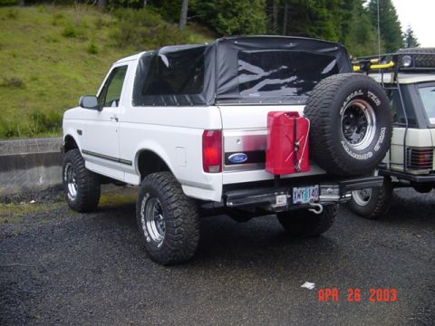 1989 Ford Bronco - Mark was there and ready to go with his new Goodyear MTRs