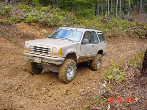 1989 Ford Bronco - Here comes Anne...Reeeevvvvvv
