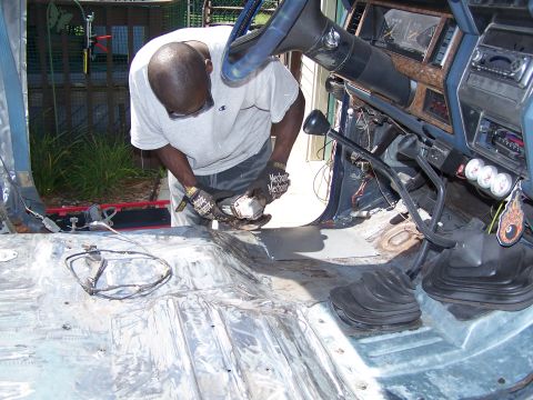1986 Ford Bronco - Grinding and sanding of patches
