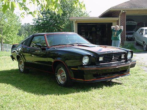 1978 Ford Mustang II - 4/4 Right side view