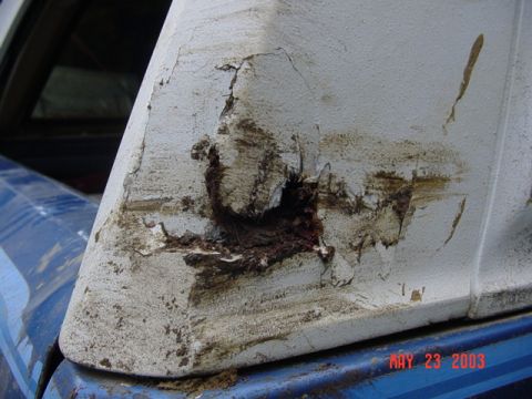 1989 Ford Bronco - And the hole in his top