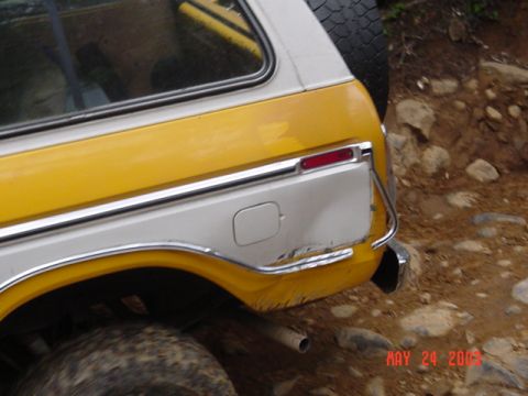 1989 Ford Bronco - Ouch..thats gotta hurt