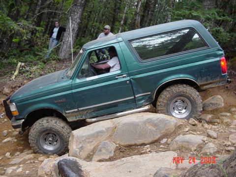 1989 Ford Bronco - Gregs turn, Already bent the nerf bar...