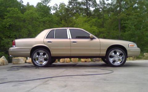 1999 Ford Crown Victoria photo