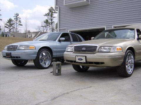 1999 Ford Crown Victoria photo