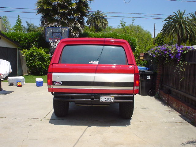 1984 Ford Bronco rear view with license plate 4JXJ895