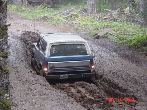 1989 Ford Bronco - Todd getting stuck