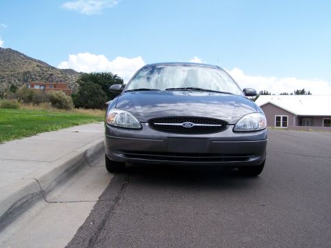 2003 Ford Taurus photo