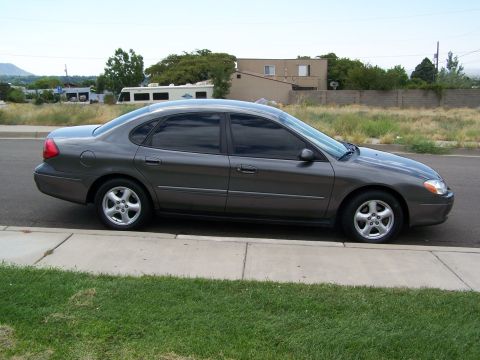 2003 Ford Taurus photo