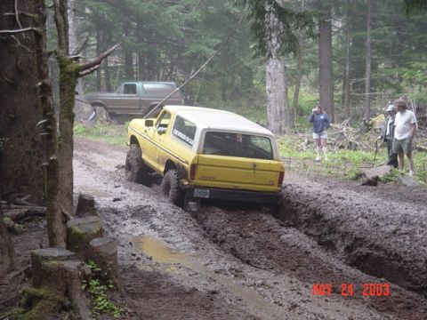 1989 Ford Bronco - Steve digging a hole