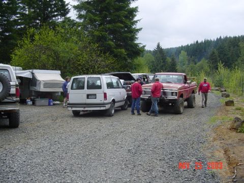 1989 Ford Bronco - Everyone is getting ready to go on some morning runs