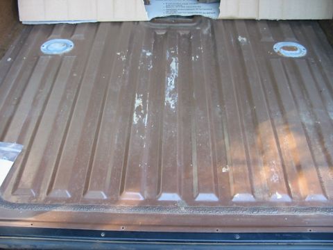 1988 Ford Bronco - This is a "before" shot of the bed.
