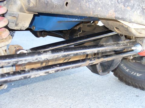 1978 Ford Bronco - Trackbar installed