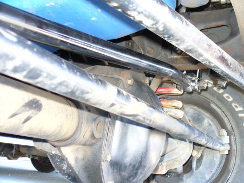 1978 Ford Bronco - Trackbar installed