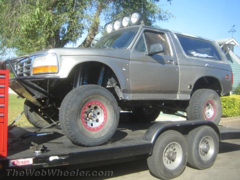 1990 Ford Bronco - Jeff Stowers Class 8 Bronco