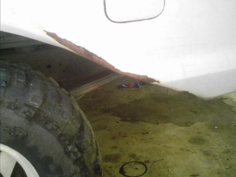 1979 Ford Bronco - quarter panel damage