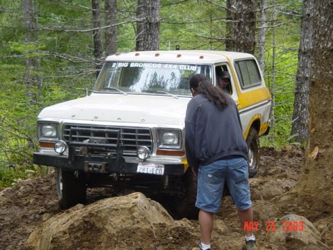 1989 Ford Bronco - I was helping get him lined up