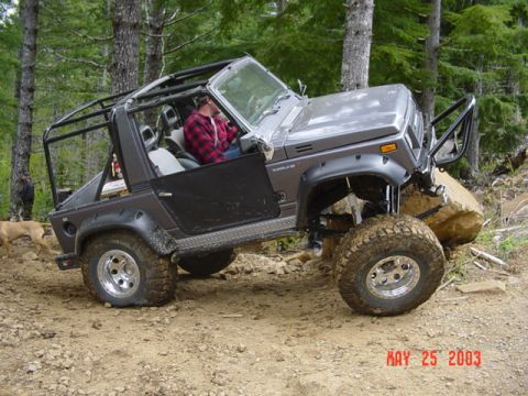 1989 Ford Bronco - A sami showed off for us..