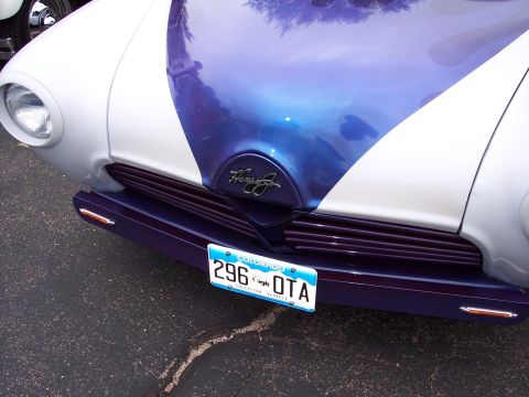 1972 Ford Ranchero - The front of a 1972 Ford Ranchero shows off its custom paint job and Colorado license plate.