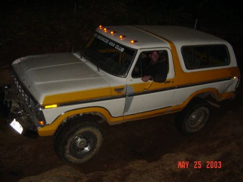 1989 Ford Bronco - Tony came up next, caught the root, and the side...more dents