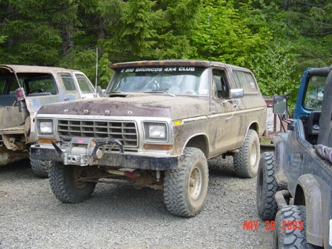 1989 Ford Bronco - Jon has his trailer in tow