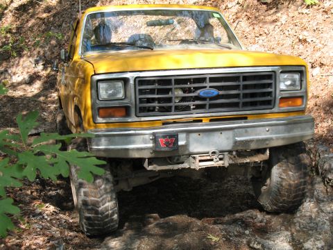 1993 Ford Bronco - Made a little progress.
