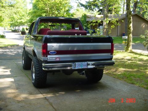1989 Ford Bronco - Rear veiw....no top or tire carrier