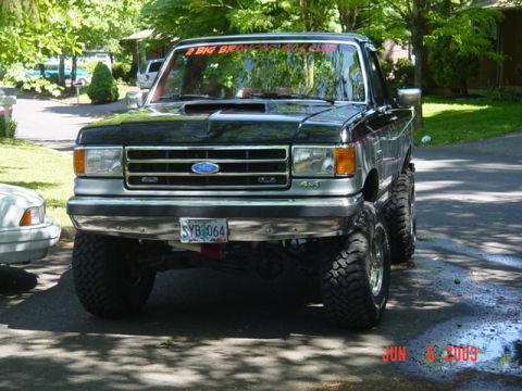 1989 Ford Bronco - Looking good