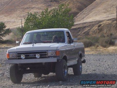 1991 Ford Bronco - This Ford F-Series truck appears to be from the late 1980s, not a 1991 Bronco.