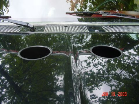 1989 Ford Bronco - I put door edge molding around the holes