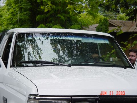 1989 Ford Bronco - Mark Z. came over today to do a windsheild sticker and shoot the breeze