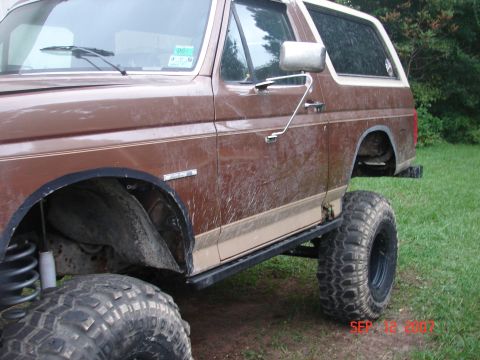 1987 Ford Bronco - This modified Ford Bronco appears to be from the 1980s, not specifically 1987.