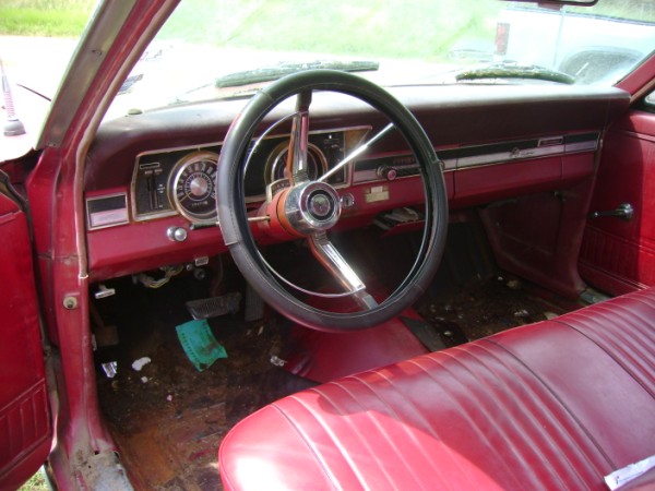 Nice seat , chrome plastic dash a bit weathered.