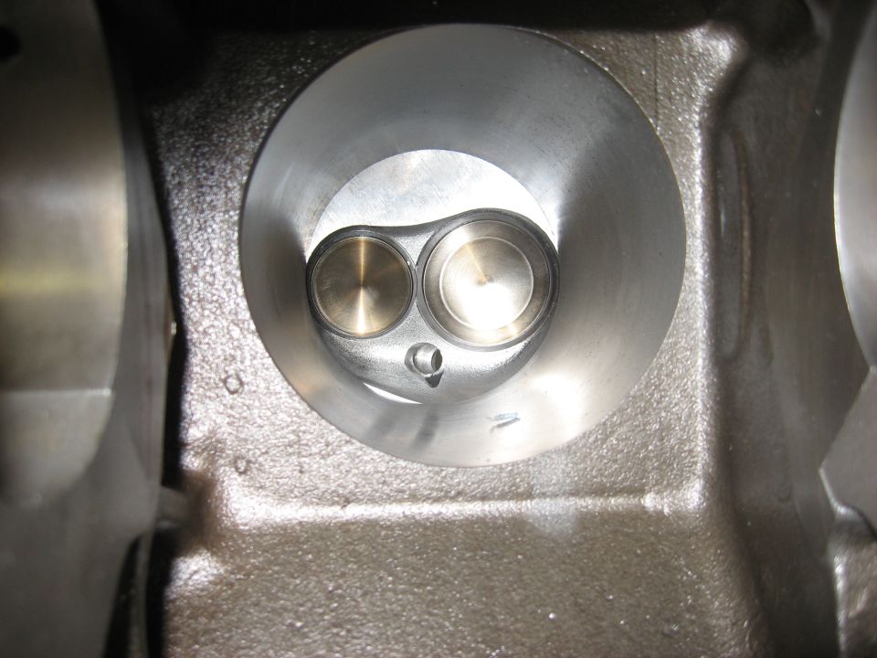 View of cylinder with Edelbrock heads mounted. Notice close clearance between 4.05 (390 std-size) bore and large valves.