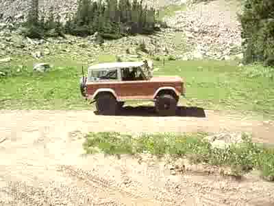1996 Ford Bronco - Going through the one muddy spot.