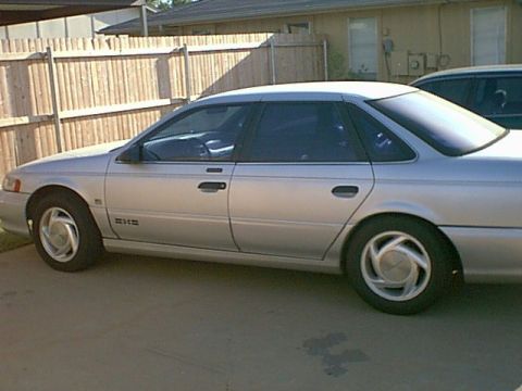 1992 Ford Taurus photo