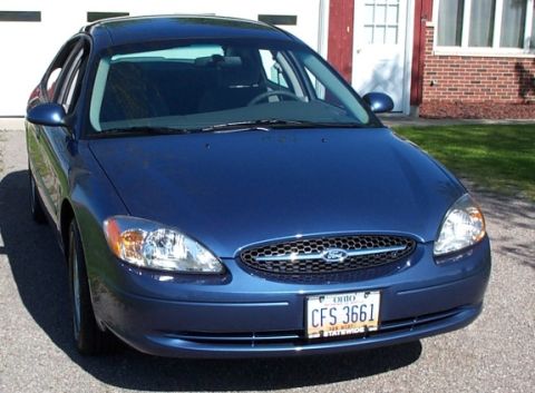 2002 Ford Taurus photo