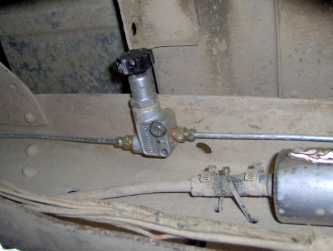1978 Ford Bronco - Wilwood prop-valve mounted on drivers side frame-rail.