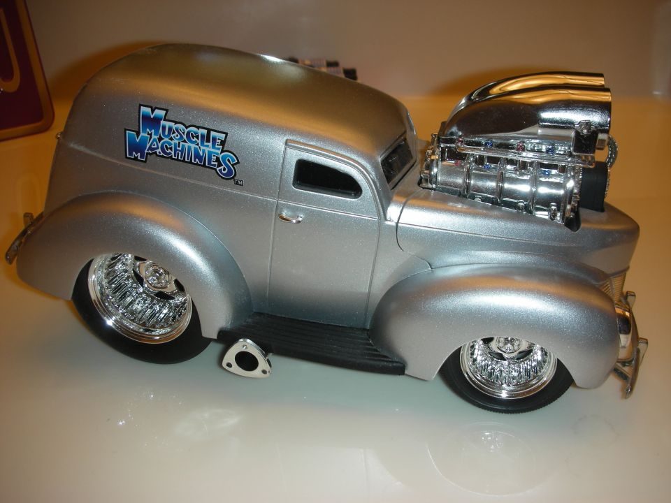 Silver Muscle Machines diecast panel delivery hot rod with blown engine