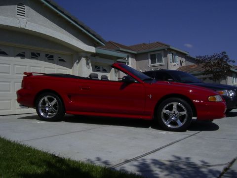 2005 Ford Crown Victoria photo