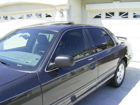 2005 Ford Crown Victoria photo