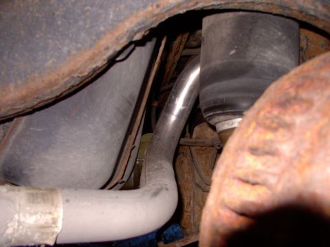 1990 Lincoln Town Car - Plenty of clearance around the airbag and the tank